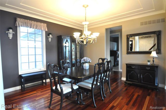 3648 W Tienken Road, Rochester Hills, MI 48306