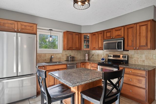 4830 Shady Lane N, Minnetonka, MN 55345