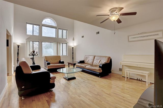 44 Old Lake Road, Congers, NY 10920