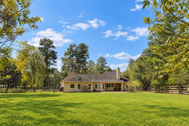 346 Skylark Street, Magnolia, TX 77355