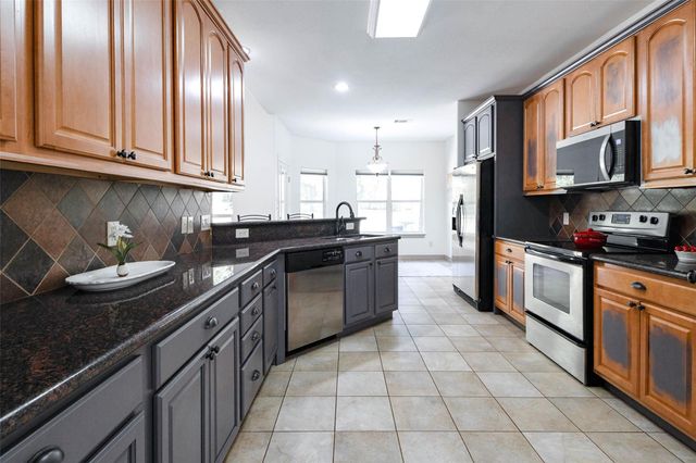 346 Skylark Street, Magnolia, TX 77355