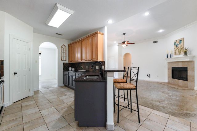 346 Skylark Street, Magnolia, TX 77355