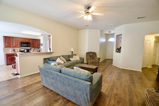 8811 16th Street, Lubbock, TX 79416