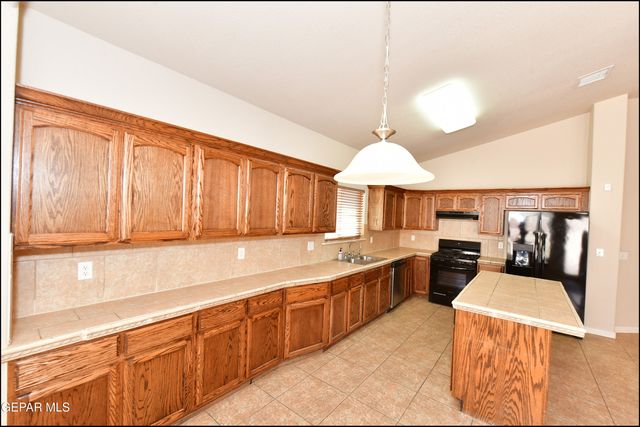 7380 9TH Street, Canutillo, TX 79835