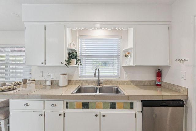 1512 OVERLAKE AVENUE, Orlando, FL 32806