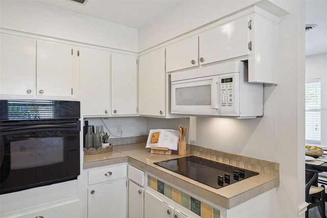 1512 OVERLAKE AVENUE, Orlando, FL 32806