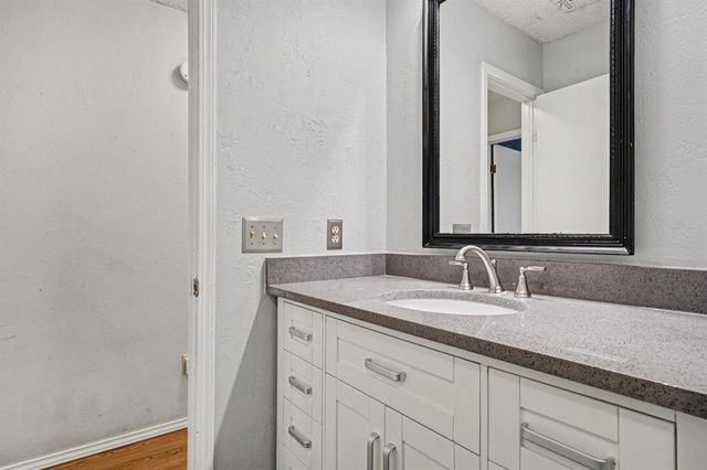 6409 Lyrewood Terrace, Oklahoma City, OK 73132