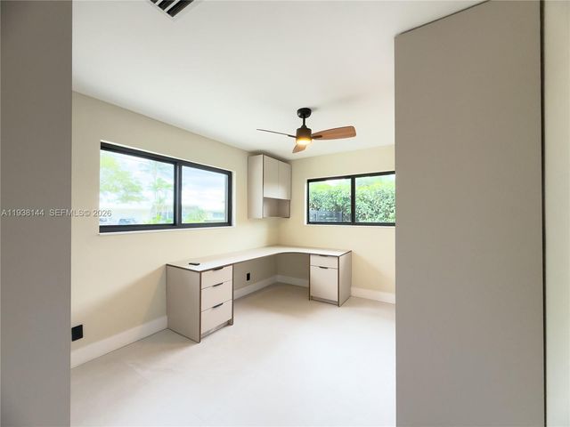 5561 NE 28th Ave, Fort Lauderdale, FL 33308