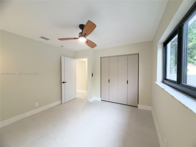 5561 NE 28th Ave, Fort Lauderdale, FL 33308