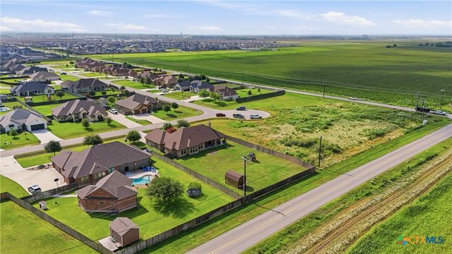 4572 Prairie Summit, Seguin, TX 78155