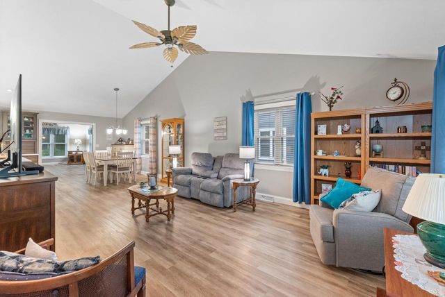 1050 Mihill AVENUE, Fond Du Lac, WI 54935
