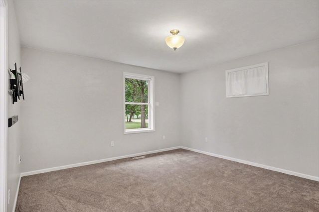 5171 Bancroft Avenue SE, Lowell, MI 49331