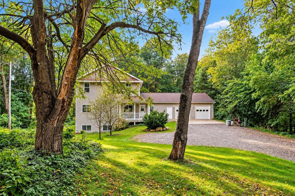 5171 Bancroft Avenue SE, Lowell, MI 49331
