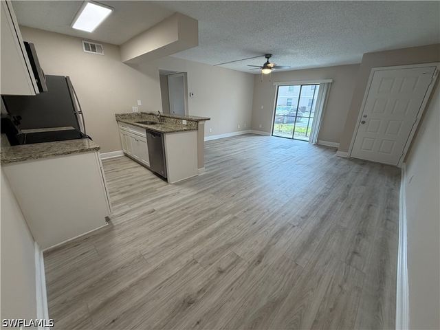 5315 Summerlin RD 1504, Fort Myers, FL 33919