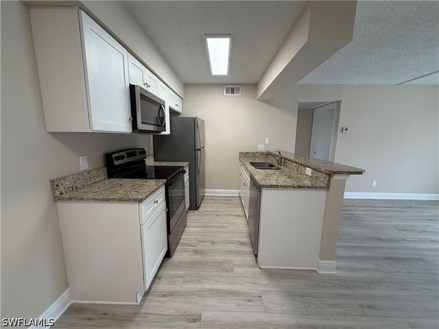5315 Summerlin RD 1504, Fort Myers, FL 33919