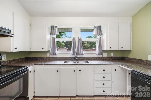 1002 N Ridge Avenue, Kannapolis, NC 28083