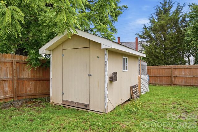 1002 N Ridge Avenue, Kannapolis, NC 28083