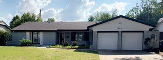 10813 Quail Circle, The Village, OK 73120