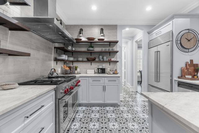 2222 Worthington Street, Dallas, TX 75204