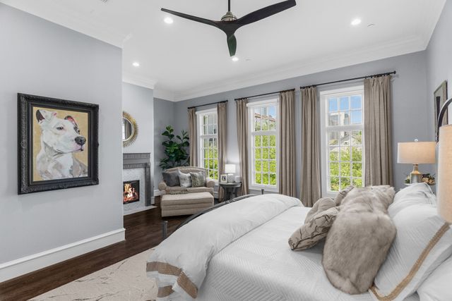 2222 Worthington Street, Dallas, TX 75204