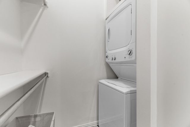 2222 Worthington Street, Dallas, TX 75204