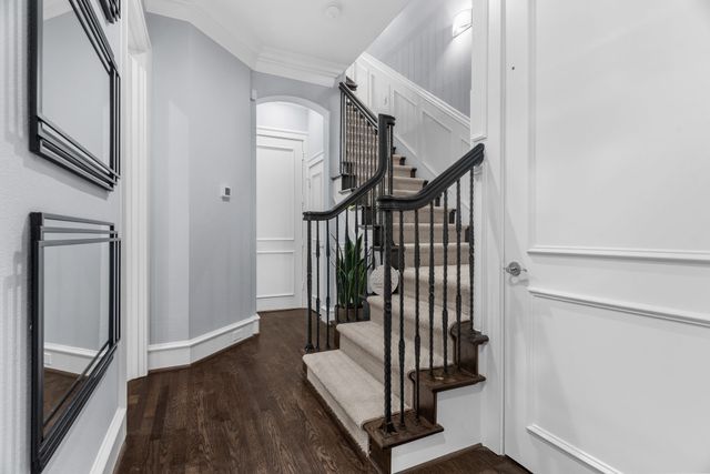 2222 Worthington Street, Dallas, TX 75204