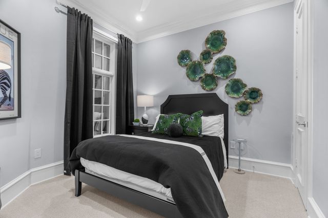 2222 Worthington Street, Dallas, TX 75204