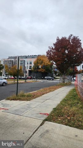 927 INGRAHAM ST NW, Washington, DC 20011