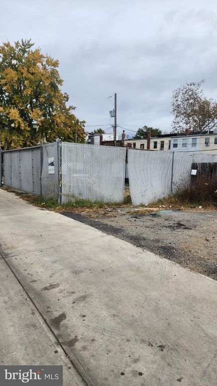 927 INGRAHAM ST NW, Washington, DC 20011