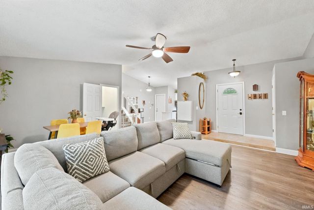 8003 Charnell Court, Fort Wayne, IN 46818