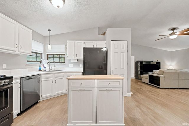 8003 Charnell Court, Fort Wayne, IN 46818