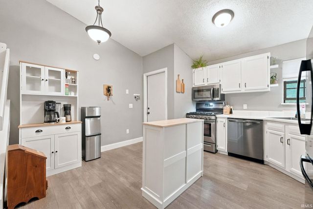 8003 Charnell Court, Fort Wayne, IN 46818