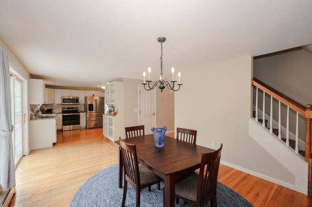 19 Burgess Drive, Litchfield, NH 03052