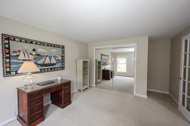 19 Burgess Drive, Litchfield, NH 03052