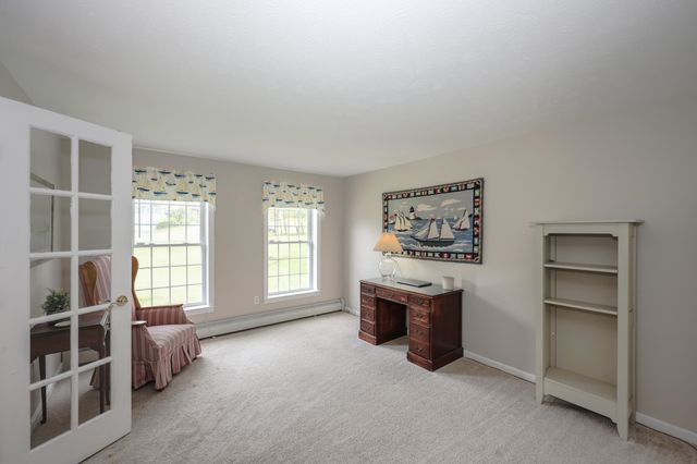 19 Burgess Drive, Litchfield, NH 03052