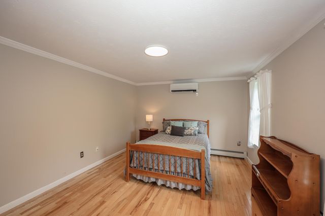 19 Burgess Drive, Litchfield, NH 03052