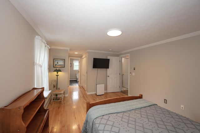 19 Burgess Drive, Litchfield, NH 03052