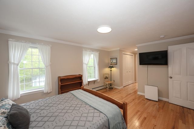 19 Burgess Drive, Litchfield, NH 03052