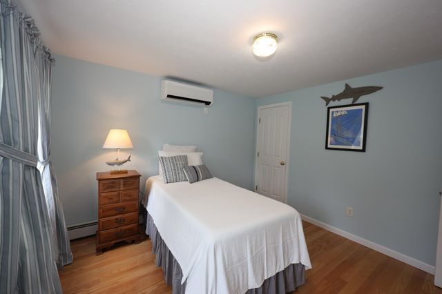 19 Burgess Drive, Litchfield, NH 03052