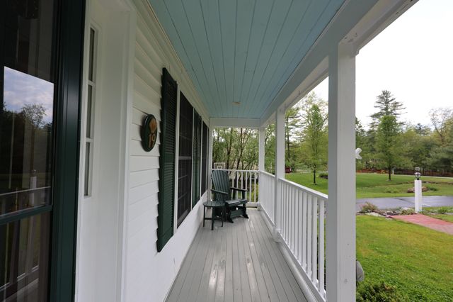 19 Burgess Drive, Litchfield, NH 03052