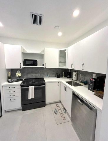 1211 NE 15TH Avenue 2, Fort Lauderdale, FL 33304