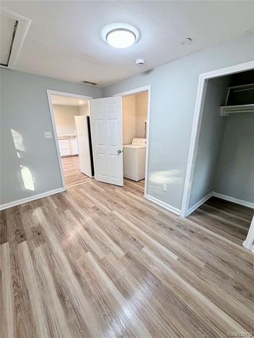 8661 Dodge Avenue, Warren, MI 48089