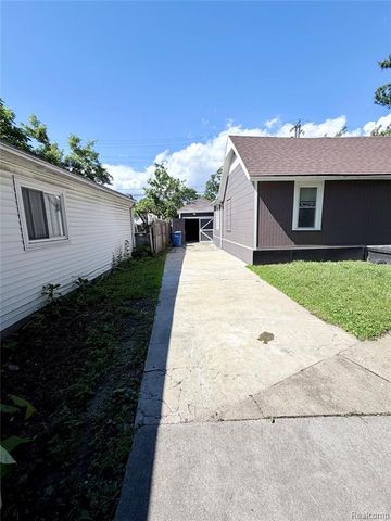 8661 Dodge Avenue, Warren, MI 48089