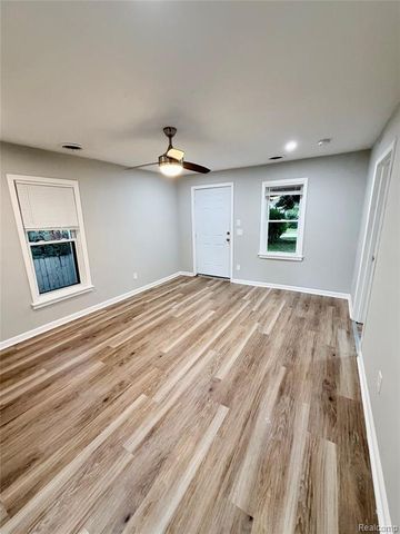 8661 Dodge Avenue, Warren, MI 48089
