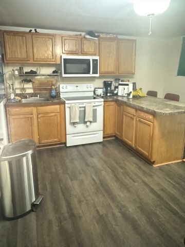 71 Mystic St 11, Methuen, MA 01844