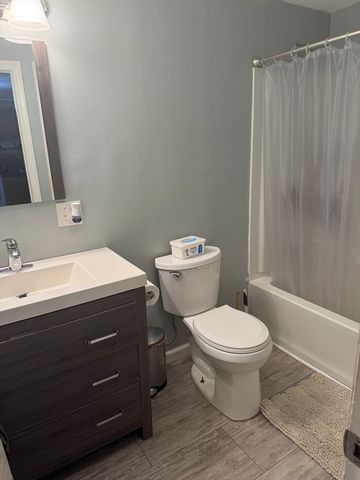 71 Mystic St 11, Methuen, MA 01844