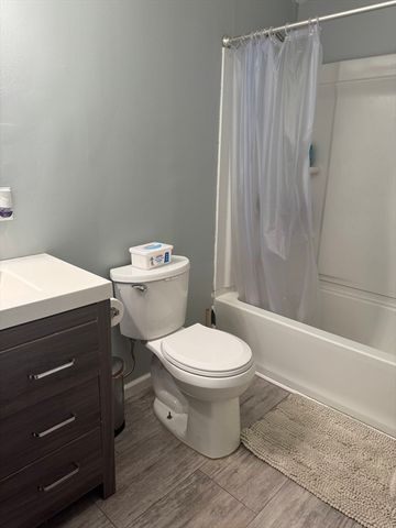71 Mystic St 11, Methuen, MA 01844