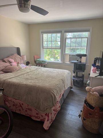 71 Mystic St 11, Methuen, MA 01844