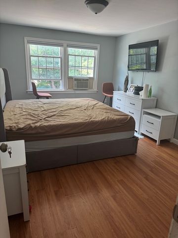 71 Mystic St 11, Methuen, MA 01844