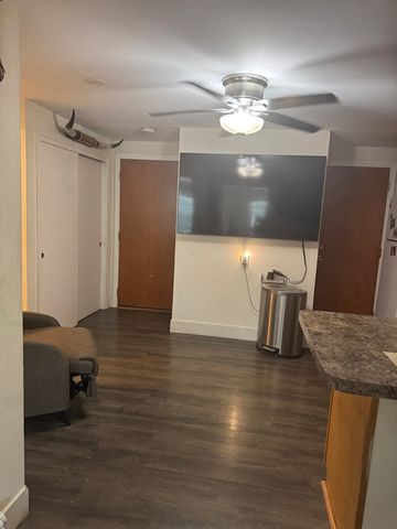 71 Mystic St 11, Methuen, MA 01844